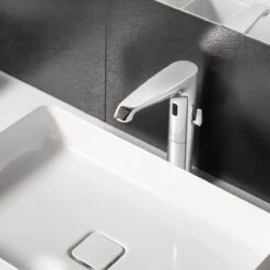 Schell XERIS E² Elektronische Waschtisch-Armatur Mit Unterputz-Netzteil, Hochdruck-Mischwasser, L -Hansgrohe Verkäufe marken schell badarmaturen xeris schell xeris elektronische waschtisch armatur e hd m large kopie 13922023